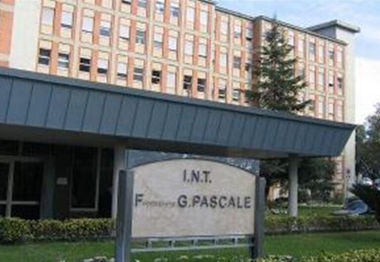 Tumori, scoperta dei medici del Pascale: farmaco contro allergia potenzia l’immunoterapia