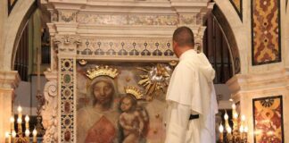 Santuario della Madonna dell’Arco ‘blindato’, a Sant’Anastasia funzione senza il tradizionale pellegrinaggio dei ‘fujenti’: non accadeva da secoli