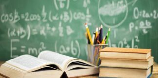 Docenti salernitani si improvvisano imbianchini: pitturata palestra della scuola