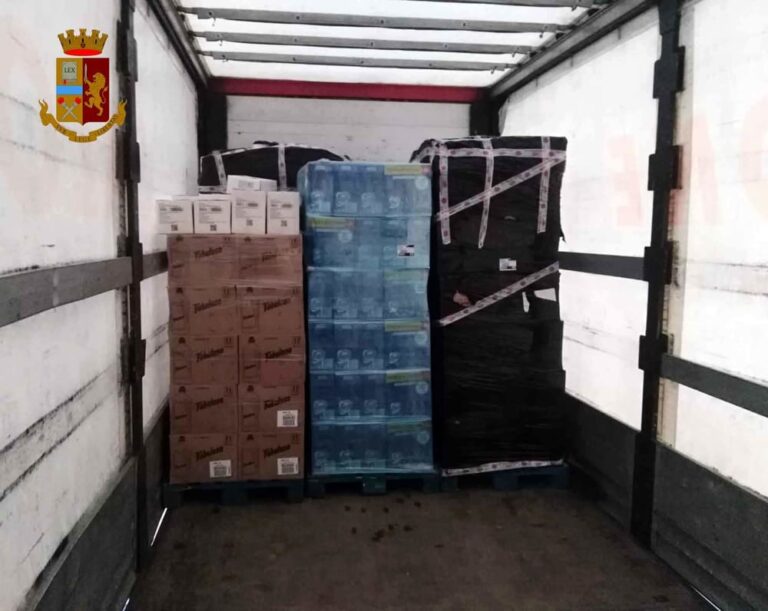 Truffa nel Casertano, acquista detersivi e prodotti per la sanificazione e paga con assegni rubati: denunciato un 43enne pregiudicato