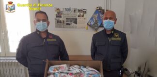 Mascherine per bambini non sicure: 900 pezzi contraffatti sequestrati dalla guardia di finanza nel Napoletano