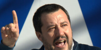 Terroni preparatevi: a Mondragone arriva Salvini, il vostro Salvatore del Nord