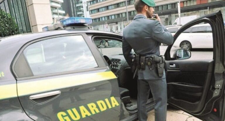 Avellino, fatture inesistenti per oltre tre milioni di euro: denunciato imprenditore