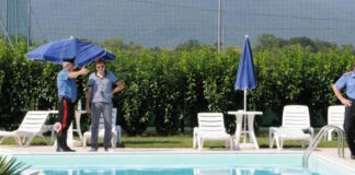 Dramma in una piscina di Ercolano: annega bimba 11enne