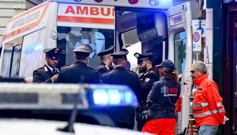 Portici: uccide la convivente a coltellate e poi si getta nel vuoto