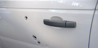 Torre Annunziata, colpi di pistola contro una vettura: gli inquirenti seguono diverse piste, non esclusi i futili motivi