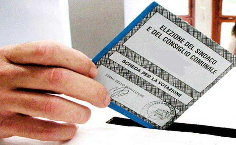 Elezioni, un dato clamoroso: su 85 comuni al voto in Campania, trenta sono commissariati
