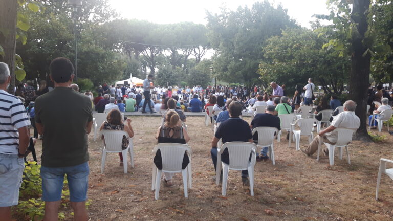 I 5 Stelle con Di Maio in Piazza a San Nicola la Strada, per presentare il programma per le Comunali