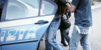 Napoli: lite per un cappellino, quattro persone in manette con l’accusa di tentato omicidio