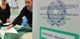 Regionali, sedici le liste già depositate: dieci con De Luca, tre con Caldoro. In campo anche Ciarambino Granato e Angrisano