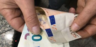 Si tolse la vita a causa dei troppi debiti, in manette un 29enne napoletano