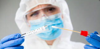 Covid, caos tamponi. È allarme: “Il 50% non è efficace”. E mancano i reagenti