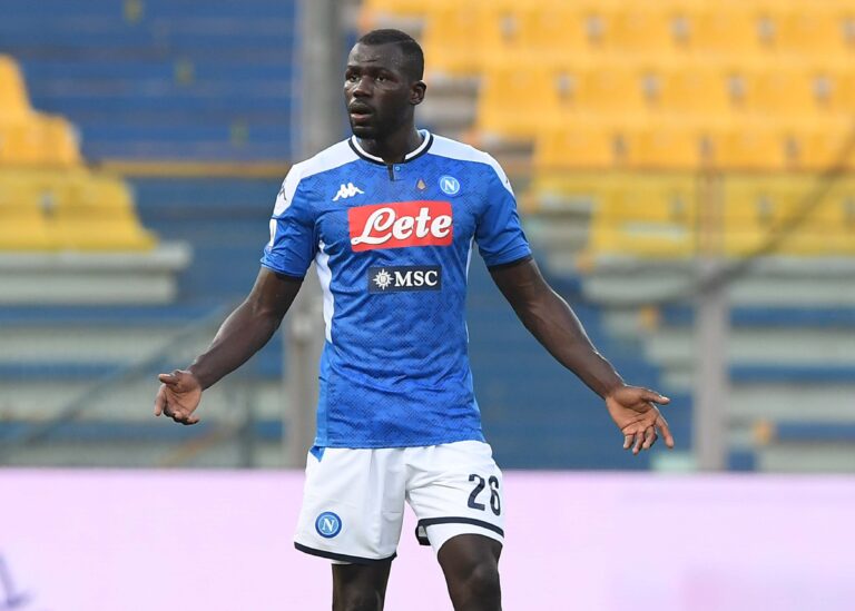 Koulibaly, il Psg pronto all’offerta: Hincapié del Talleres il suo sostituto
