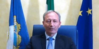 VIDEO Santa Maria a Vico, l’annuncio del sindaco Pirozzi: “Sono positivo al Covid”. Sospesa la campagna elettorale, contagiato anche il vice