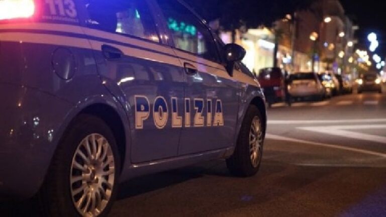 Napoli, pregiudicato 34enne ferito alle gambe nella notte