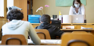 Mascherine dal Governo alle scuole campane: Napoli in testa con 11 milioni, poi Salerno e Caserta. Avellino e Benevento sotto al milione