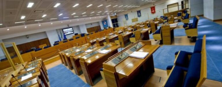 TUTTI I NOMI DEGLI ELETTI Regionali Campania: si dimezzano i seggi di Pd e Fi, raddoppia Fdi. Tris di Lega e Italia Viva