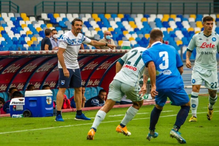 Il Napoli batte il Pescara al San Paolo. Intanto scoppia la grana Milik, il polacco non vuole essere ceduto
