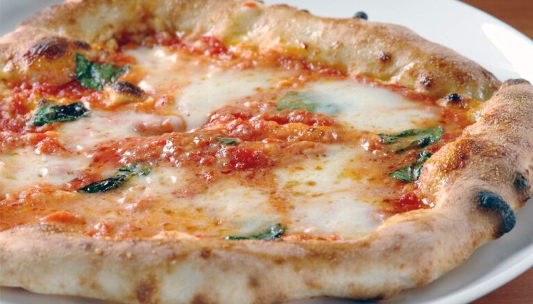 Top pizza 2020: Caserta ai primi due posti, per le pizzerie di Napoli dal quarto al sesto posto