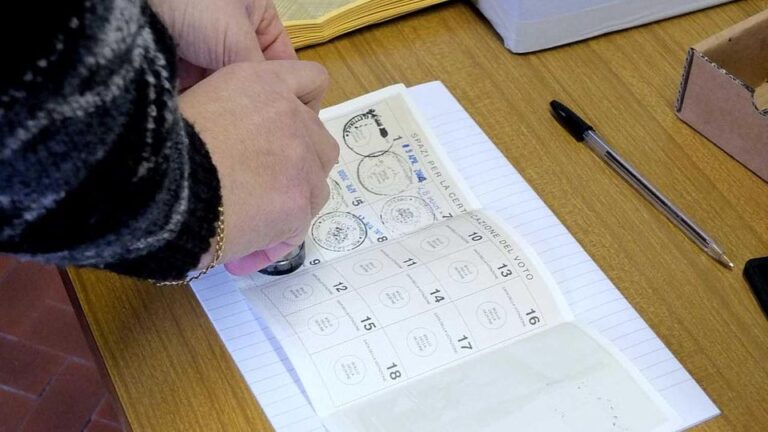 In provincia di Caserta votanti al 30 per cento circa, a San Nicola l’affluenza maggiore con il 38,78