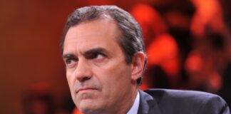 De Magistris apre la costituente con i membri del movimento demA: si lavora a un nuovo soggetto politico