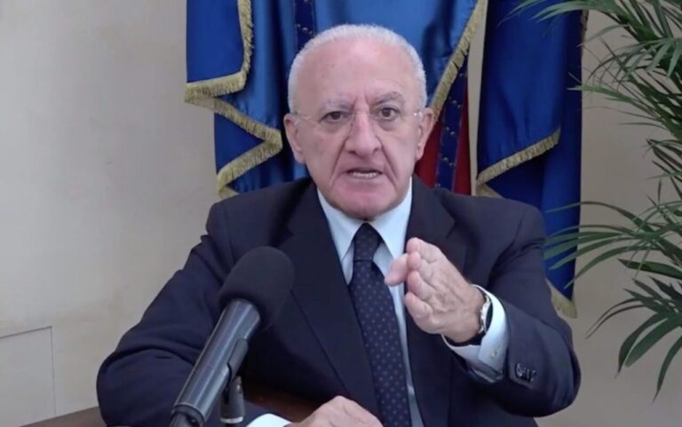 De Luca annuncia: “Oggi 2280 contagi, in Campania sarà lockdown!”