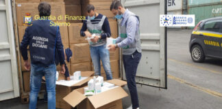 Salerno, migliaia di mascherine provenienti dalla Cina, sequestrate dalla guardia di finanza