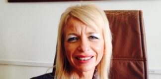 Caserta, tragico incidente in autostrada, perde la vita la preside Francesca Varriale