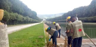 Caserta: migranti premiati per il lavoro svolto nella cura dei giardini reali
