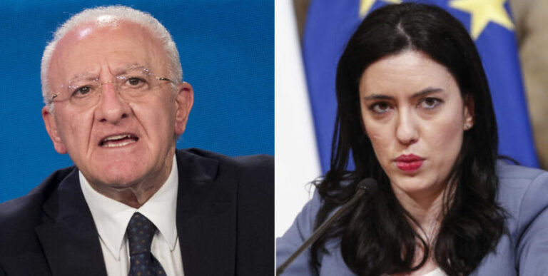 Chiusura scuole in Campania, il ministro Azzolina contro De Luca: “Accanimento del governatore”