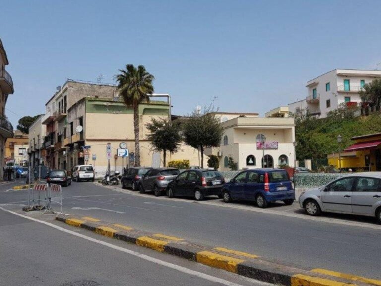 Misure anticovid a Monte di Procida, scuole chiuse fino a martedì e stop ad ogni forma di festeggiamento