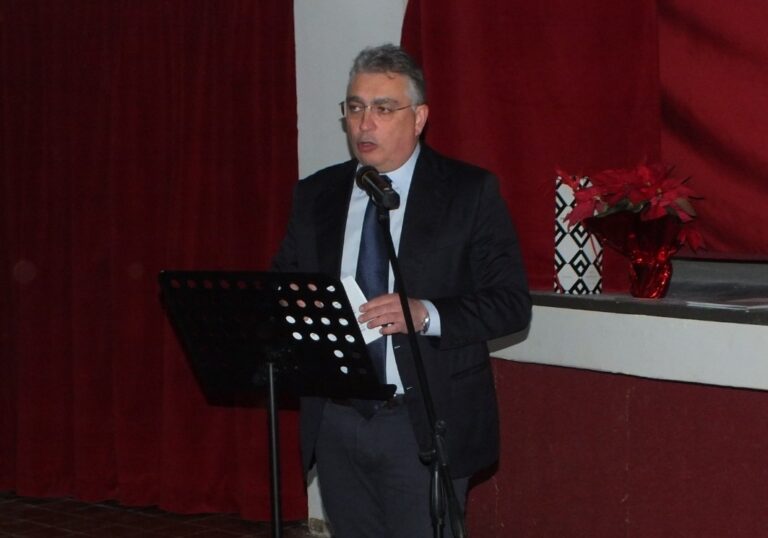 Sessa Aurunca, sfiduciato in assise il sindaco Sasso: sciolto il consiglio comunale