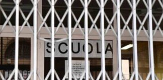 Conclusa la riunione convocata da De Luca: scuole in Campania restano chiuse, se ne riparlerà tra dieci giorni
