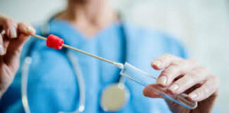 Napoli, parafarmacie ancora escluse dal circuito tamponi Covid: è protesta