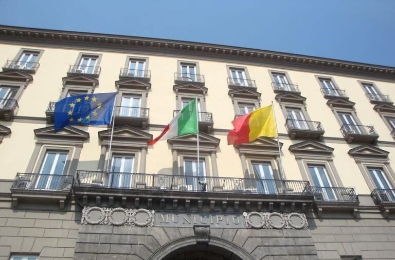Approvazione di bilancio, dal prefetto diffida per 13 comuni tra cui Napoli