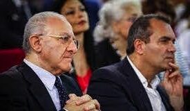 De Magistris-De Luca, contrapposizione infinita. Il sindaco: vuole mandarmi a casa anticipatamente