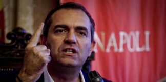 Napoli, De Magistris: “Manfredi privatizza tutto, è uomo della restaurazione vecchia politica”
