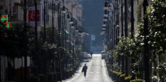 Conte annuncia il nuovo Dpcm: coprifuoco alle 21,00. Intanto in arrivo tenda-covid al Cardarelli. E riecco il bonus-bici