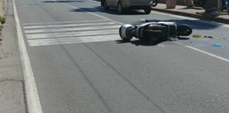 Napoli, tragico incidente stradale: un morto dopo scontro tra scooter e Fiat Panda