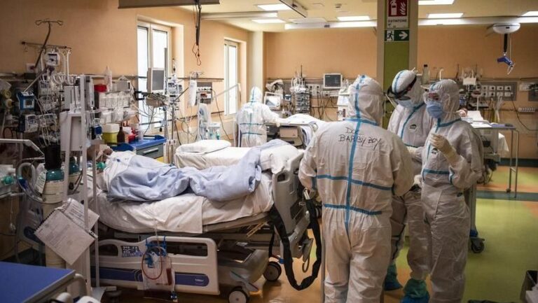 Campania in zona gialla ma in bilico, ecco i 21 punti per stabilire l’indice “Rt”
