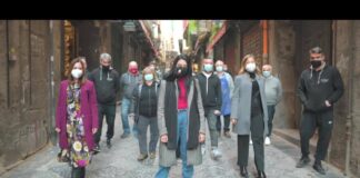 Quest’anno niente botti nel capoluogo campano. E dal Comune invito a comprare arte presepiale