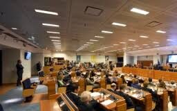 Regione Campania, via libera al bilancio e alla legge di stabilità. Maggioranza compatta, opposizioni critiche