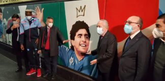 Stazione della Cumana, presentata l’opera dedicata al Napoli Calcio: fanno discutere le ‘assenze’ di gente come Ferlaino o Renica!