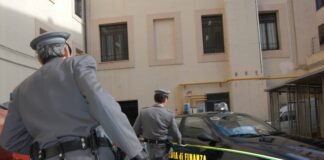 Comune di Torre Annunziata, arrestato tecnico del Comune accusato di aver ricevuto una tangente