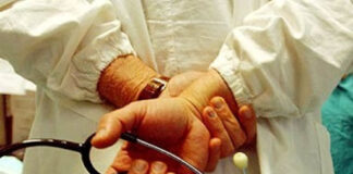 Gravi accuse per due medici salernitani: interventi eseguiti inutilmente