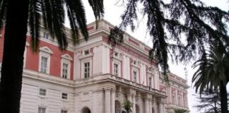 Napoli, infermiera si sente male e muore al Cardarelli durante il turno di lavoro