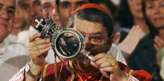 Niente miracolo, il sangue di San Gennaro è tornato nella cassaforte della Cappella del tesoro