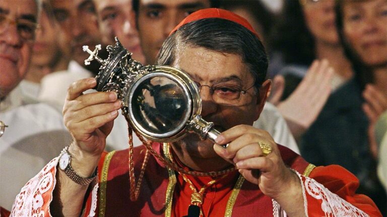 Niente miracolo, il sangue di San Gennaro è tornato nella cassaforte della Cappella del tesoro