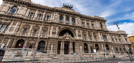 Sequestro supporti digitali dell’ex direttore di Campania Notizie Mario De Michele, la Cassazione annulla l’ordinanza senza rinvio