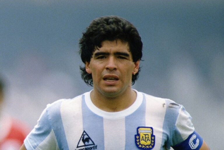 Un cocktail di farmaci potrebbe aver contribuito alla morte di Maradona